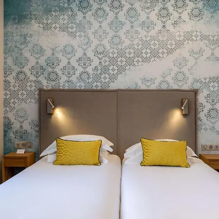 Western Monopole Metropole