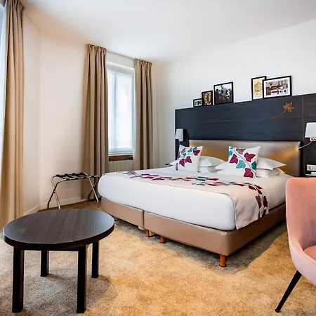 Western Monopole Métropole Hotel 4*