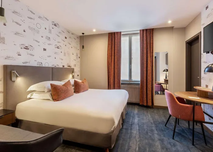 מלון Western Monopole Metropole 4*