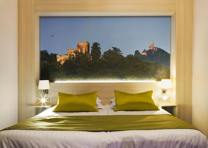 מלון Western Monopole Metropole 4*