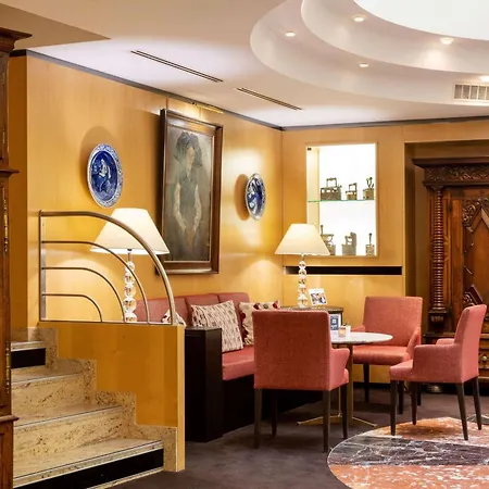 Western Monopole Metropole