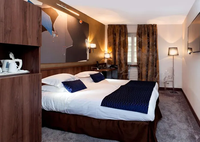 Western Monopole Metropole 4*