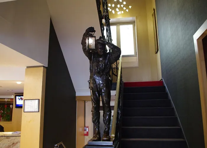 Western Monopole Metropole Hotel