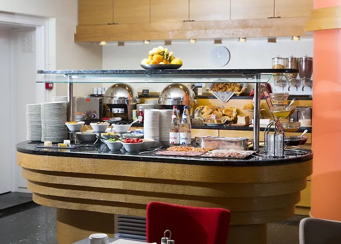 Western Monopole Metropole