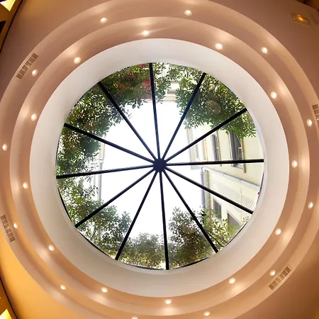 Western Monopole Metropole Hotel