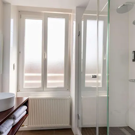 Western Monopole Metropole Otel